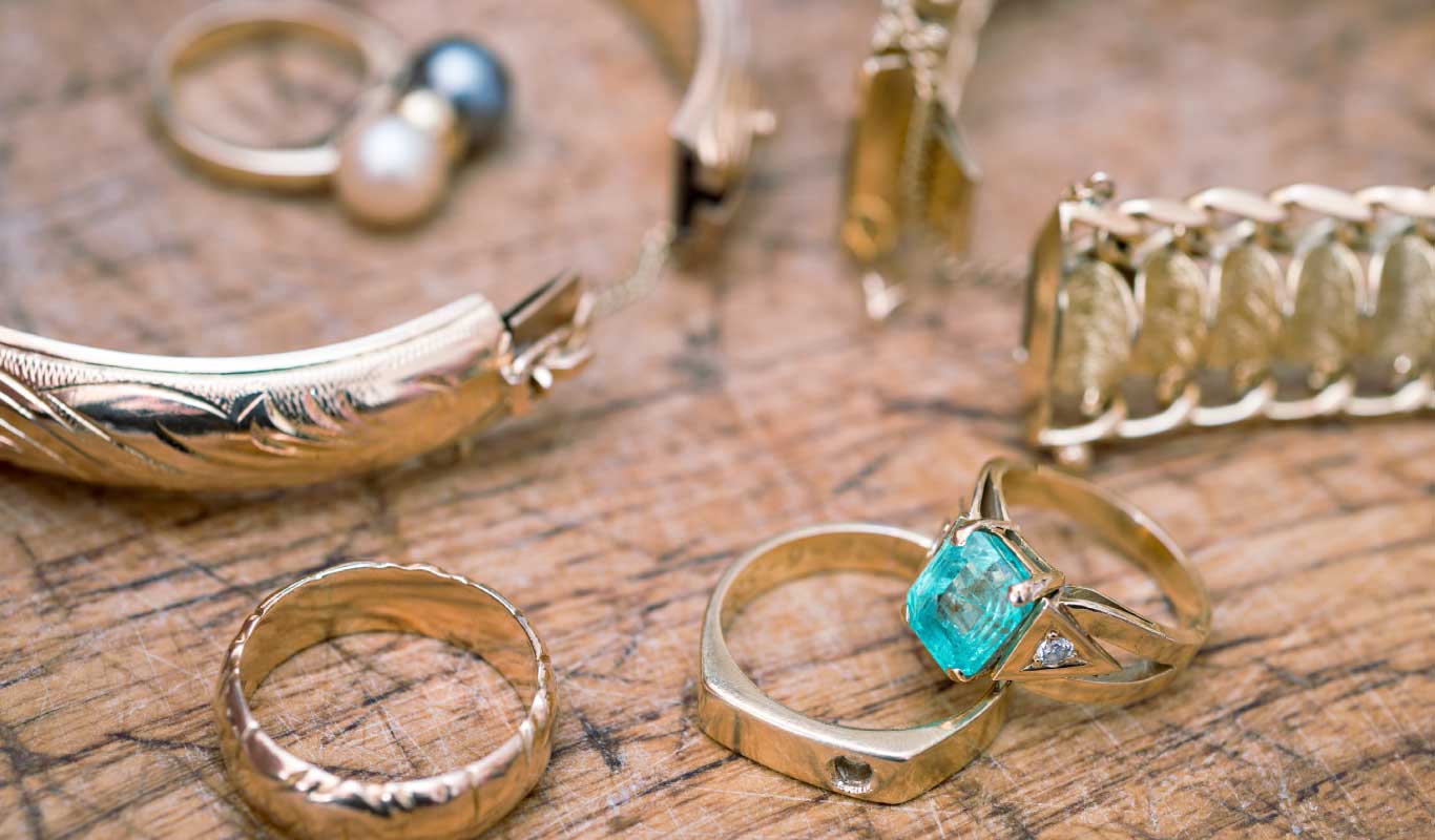 6 Hollywood-inspired jewellery pieces for the movie buff