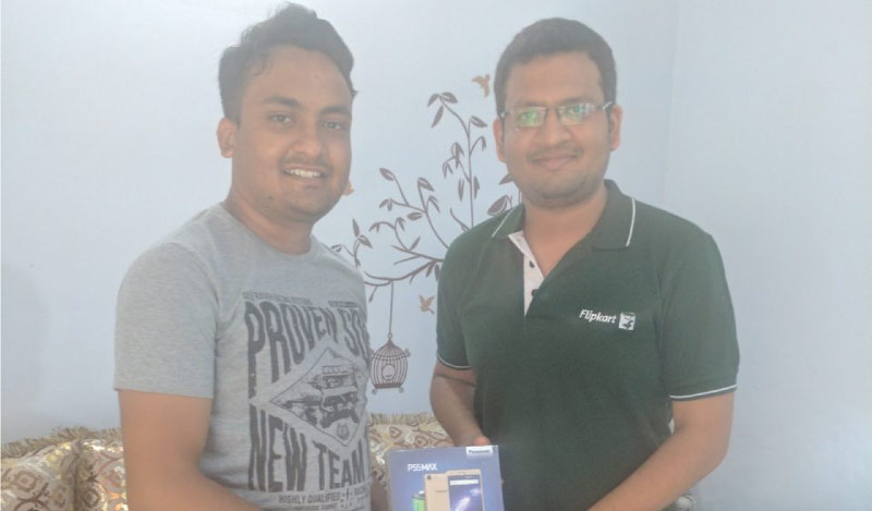 Flipkart Customer Connect - Alakshendra (L) with Flipster Amrendra Saxena